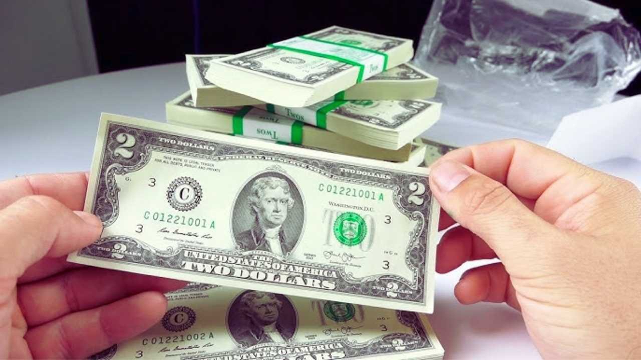 He Paid for Coffee with a $2 Bill
